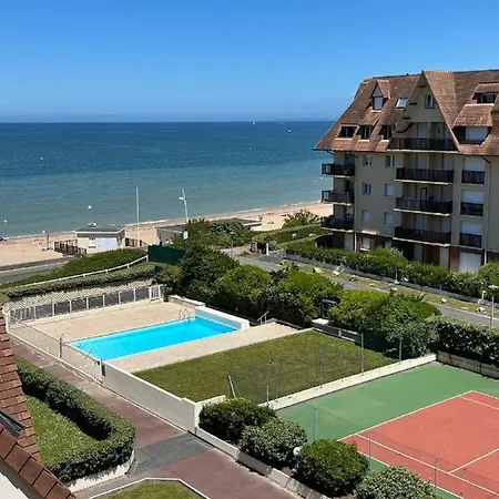 Beau Avec Acces Plage, Jardin, Piscine, Tennis, Velos, Netflix דירה