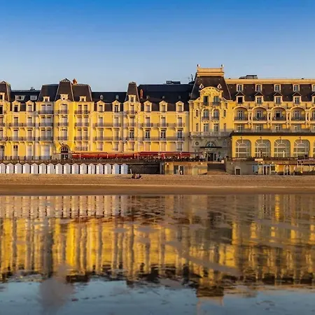 Apartment Beau Acces Plage, Piscine, Jardin, Tennis, Velos, Netflix