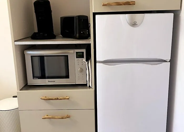 Beau Studio Acces Plage, Piscine, Jardin, Tennis, Velos, Netflix *