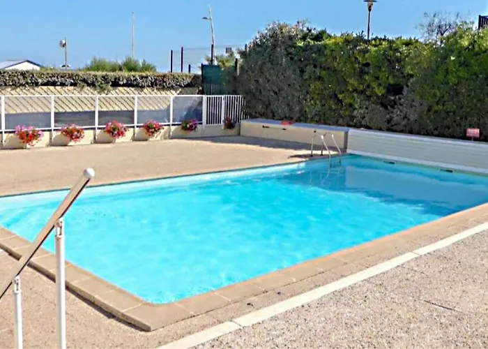 Beau Studio Acces Plage, Piscine, Jardin, Tennis, Velos, Netflix * Cabourg