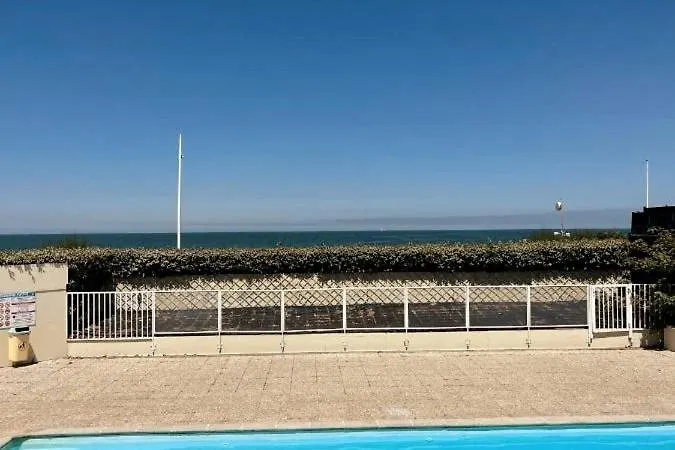 Lejlighed Beau Studio Acces Plage, Piscine, Jardin, Tennis, Velos, Netflix Cabourg