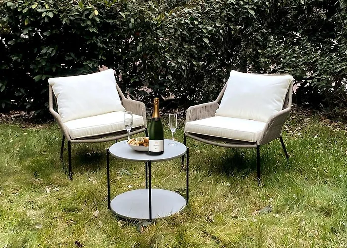 Beau Studio Acces Plage, Piscine, Jardin, Tennis, Velos, Netflix * Cabourg