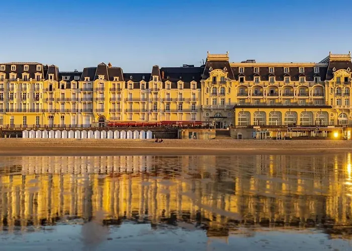 Lejlighed Beau Studio Acces Plage, Piscine, Jardin, Tennis, Velos, Netflix